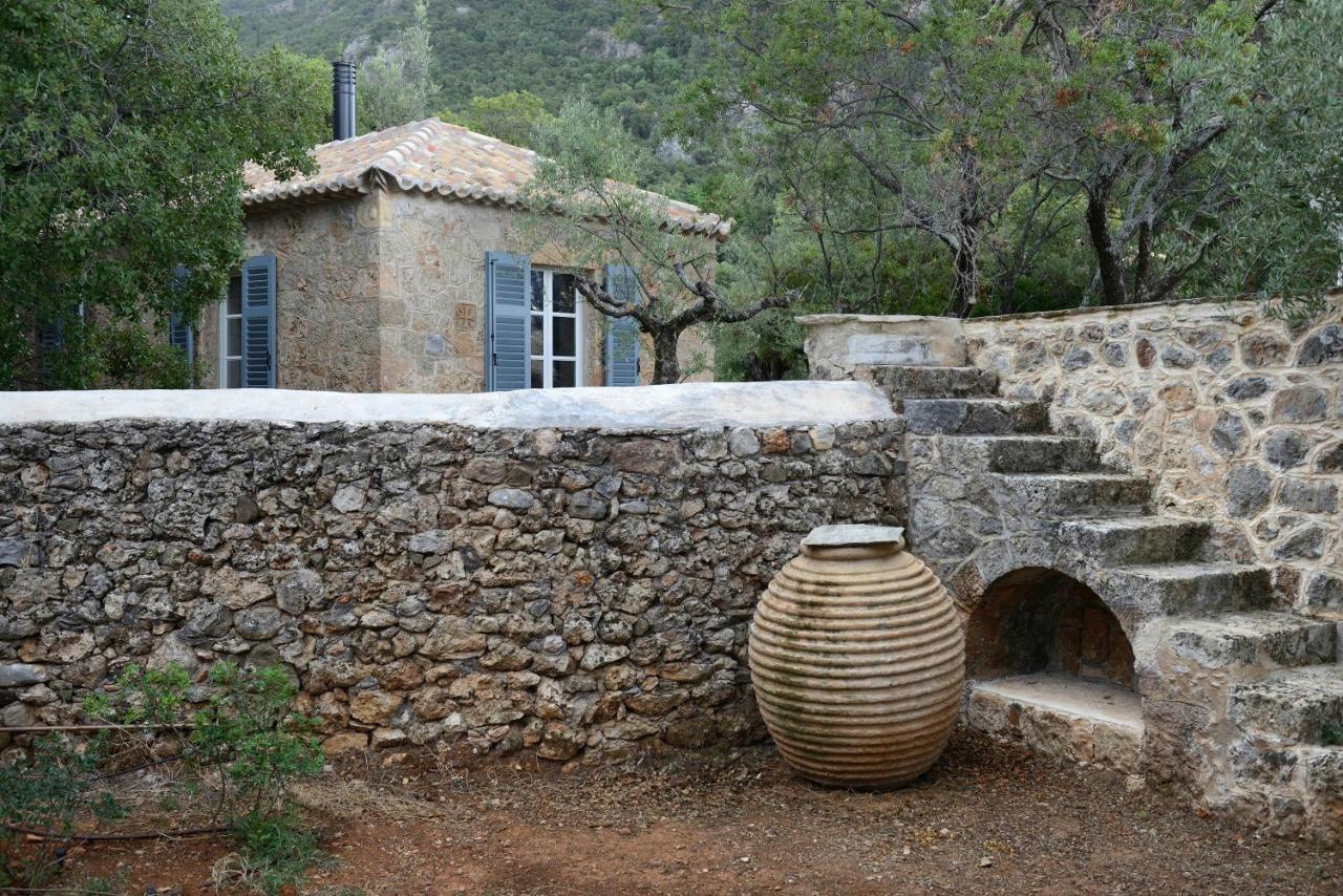 Bed and Breakfast Patrick & Joan Leigh Fermor House Кардамили Экстерьер фото